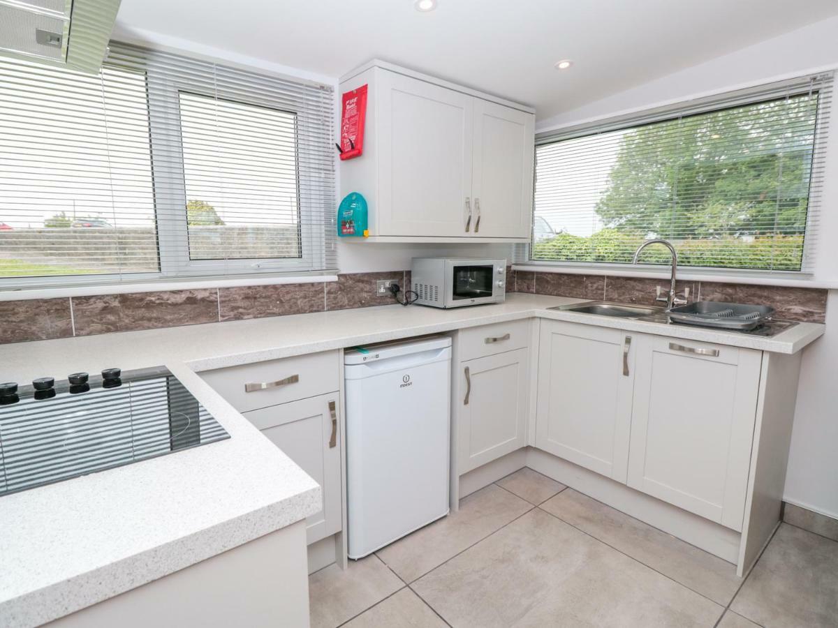 201 Norton Park Villa Dartmouth Luaran gambar